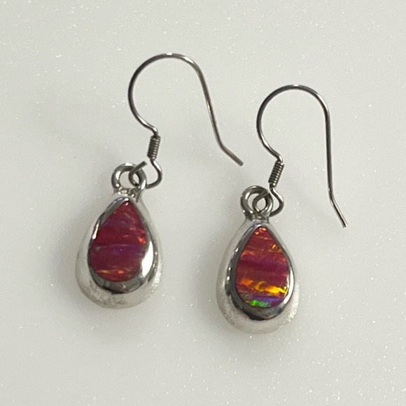 Vintage 950 Fine Sterling Silver Red Simulated Opal Teardrop Fishhook Earrings - Picture 13 of 14